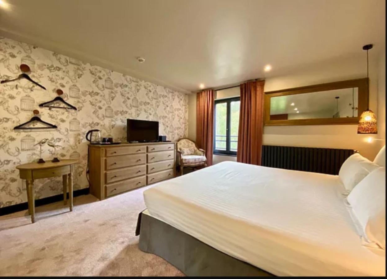 Hotel Le Moulin Fouret Saint-Aubin-le-Vertueux Zewnętrze zdjęcie