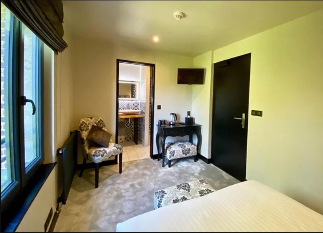 Hotel Le Moulin Fouret Saint-Aubin-le-Vertueux Zewnętrze zdjęcie