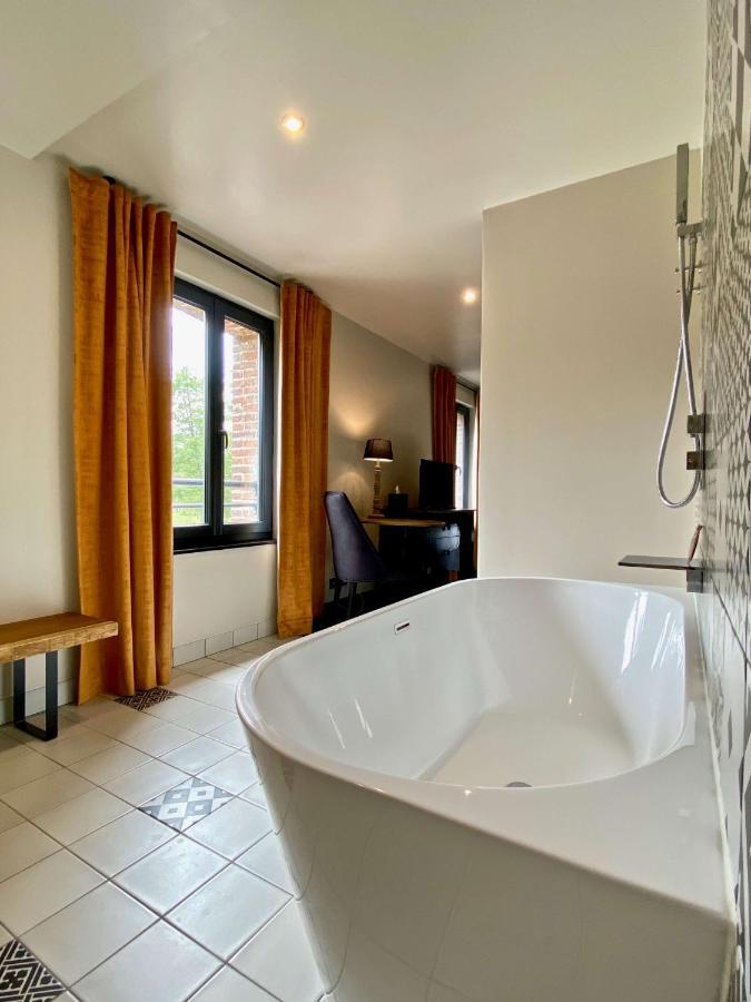 Hotel Le Moulin Fouret Saint-Aubin-le-Vertueux Zewnętrze zdjęcie