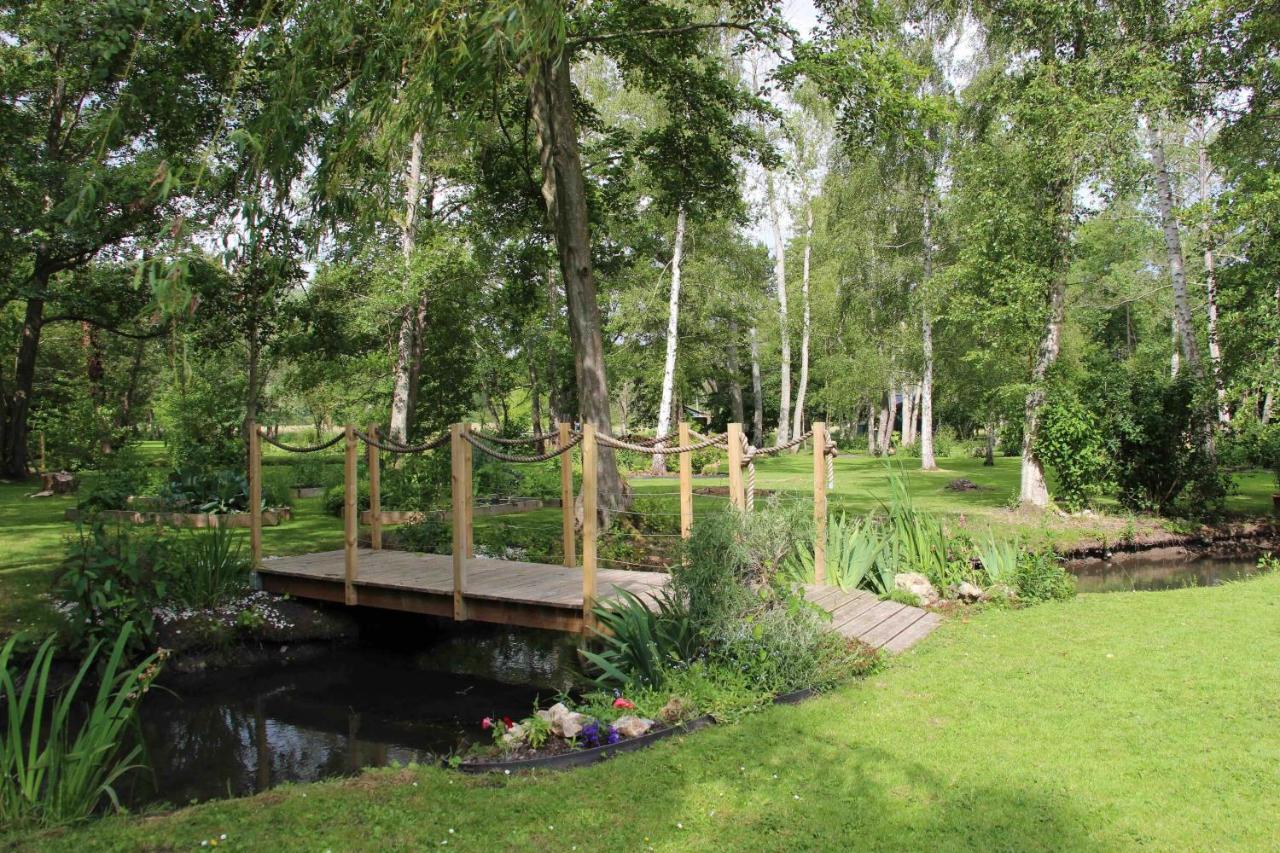 Hotel Le Moulin Fouret Saint-Aubin-le-Vertueux Zewnętrze zdjęcie